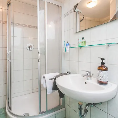 Am Bahndamm 81a Haus Schwalbe * زنغست