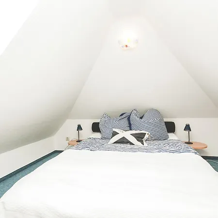 بيت للعطل Am Bahndamm 81a Haus Schwalbe زنغست