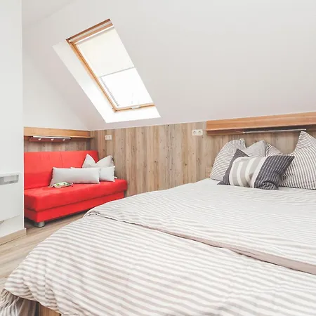 بيت للعطل Am Bahndamm 81a Haus Schwalbe