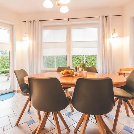 بيت للعطل Am Bahndamm 81a Haus Schwalbe *